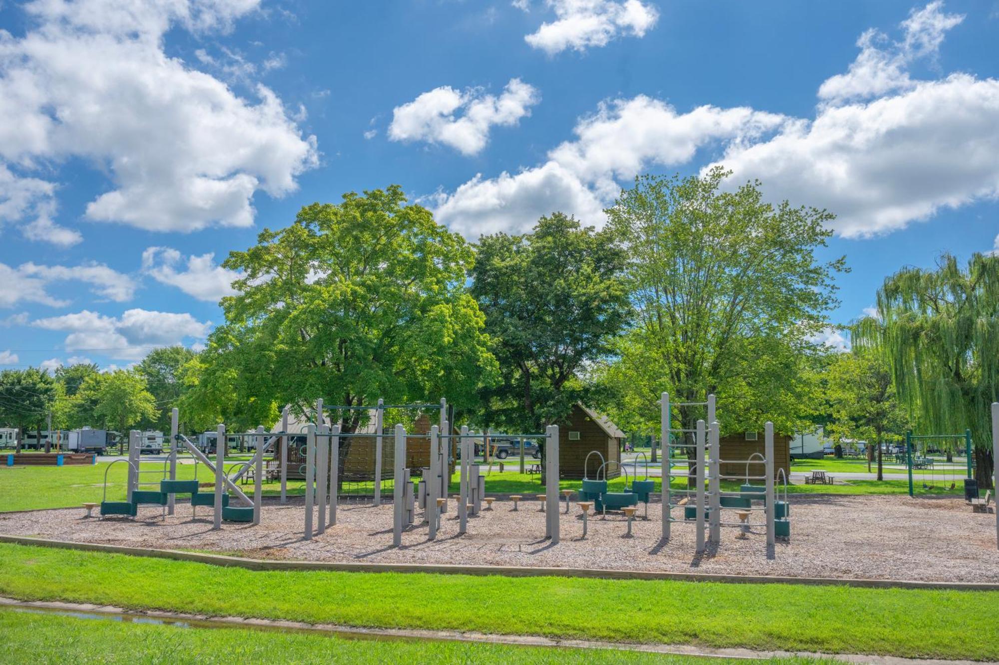 Sun Outdoors Pigeon Forge * Sevierville